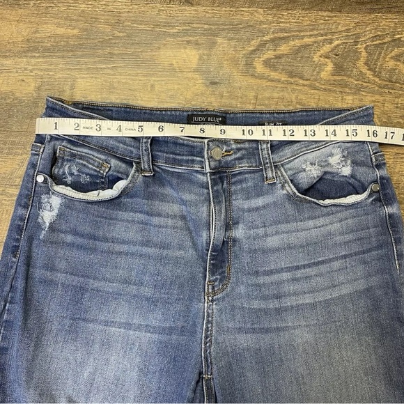 Judy Blue Slim Fit Distressed Jeans Womens 15/32 Blue Denim JB82172 Stretch - Picture 2 of 10
